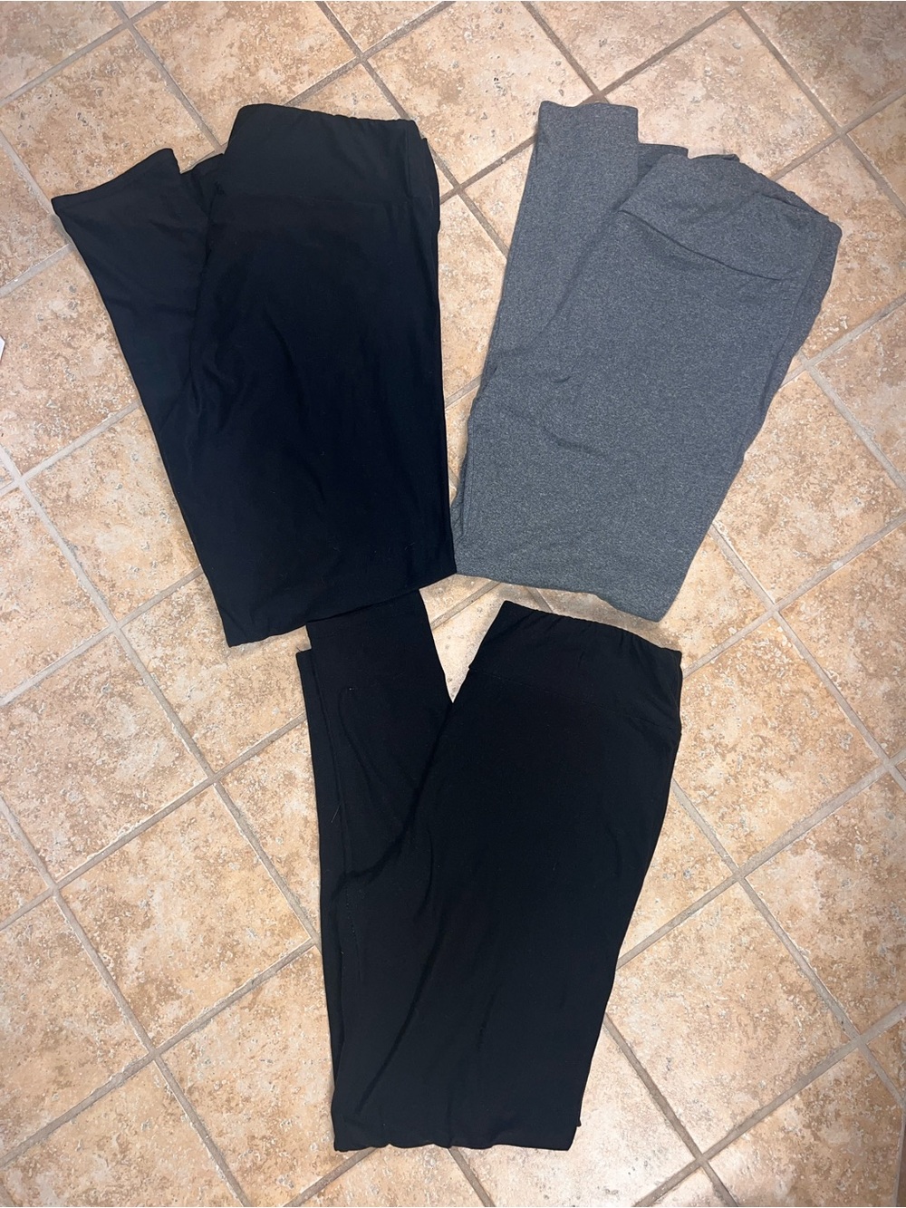 LuluRoe Tall & Curvy Leggings Lot Black and Grey